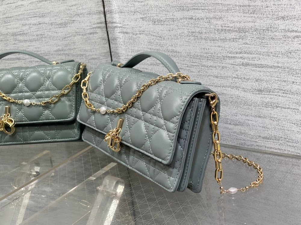 new-luxury-designer-bags-nm16478