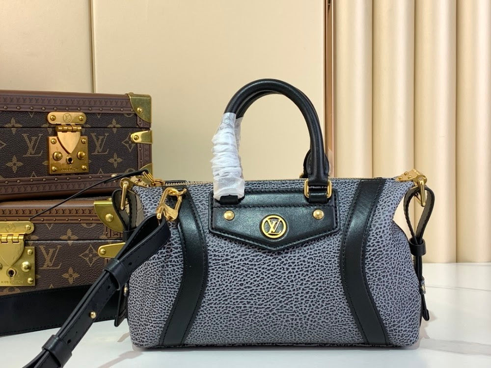 Anum Bags ln Luxury Bag --56526