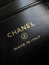 new-luxury-designer-bags-nm5998