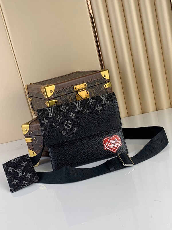 Anum Bags ln Luxury Bag --60657
