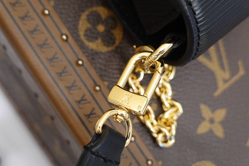 Anum Bags ln Luxury Bag --60180