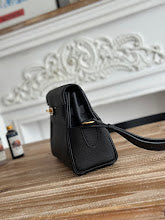 new-luxury-designer-bags-nm11569