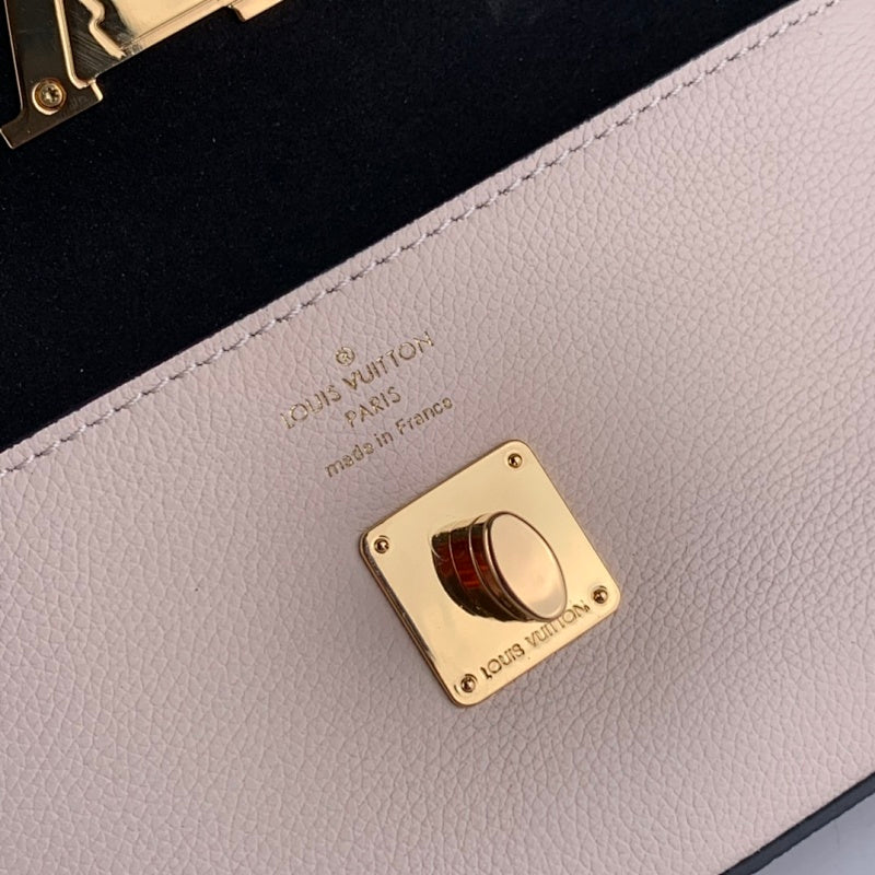 Anum Bags ln Luxury Bag --56095
