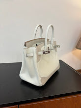 new-luxury-designer-bags-nm11574