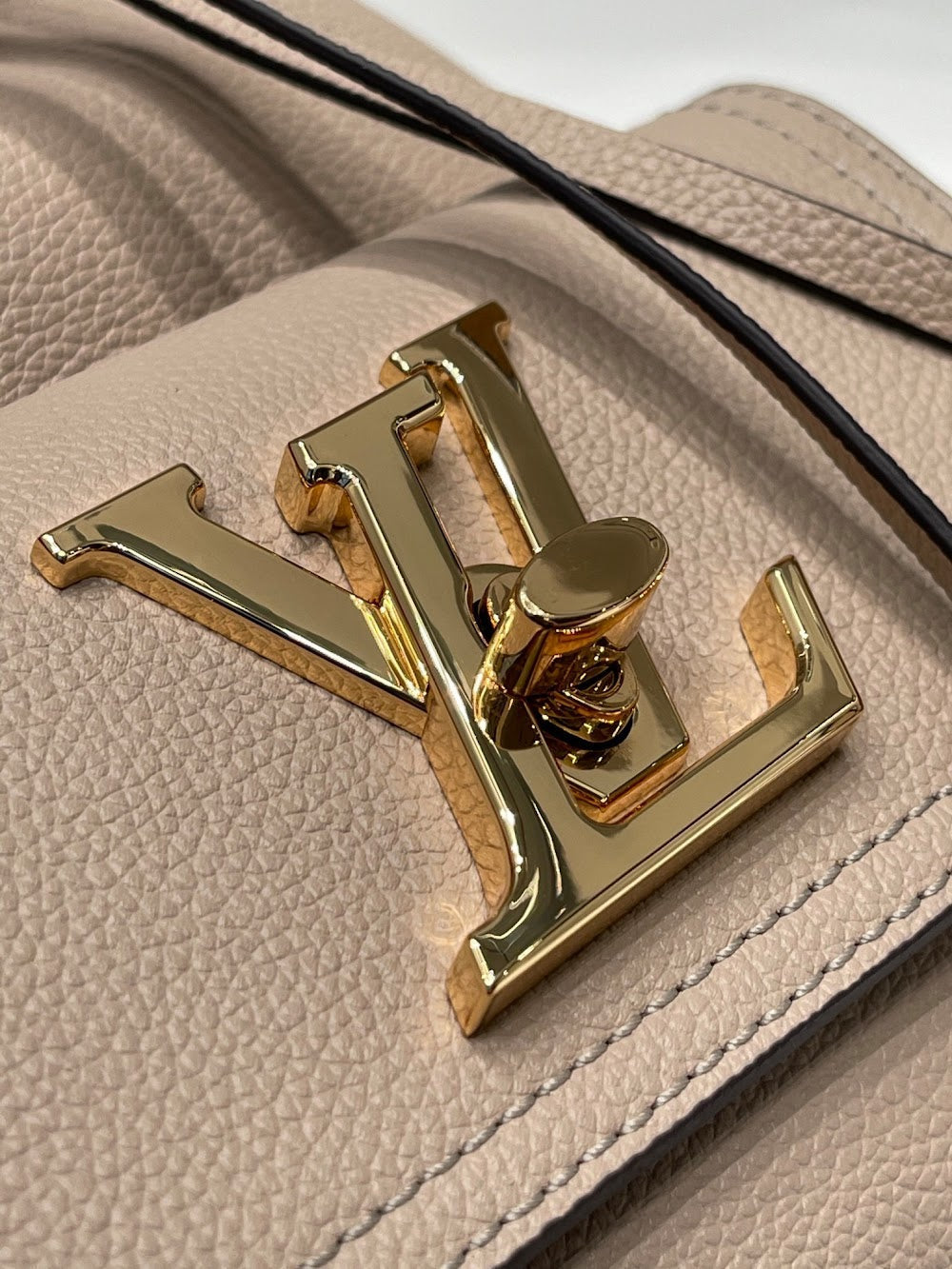 Anum Bags ln Luxury Bag --60686