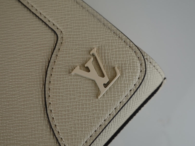 Anum Bags ln Luxury Bag --60412