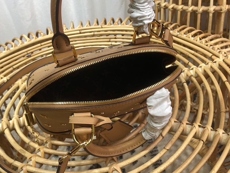 Anum Bags ln Luxury Bag --60062
