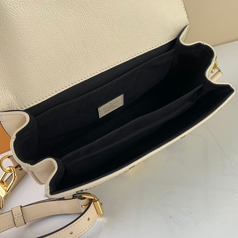 Anum Bags ln Luxury Bag --60802
