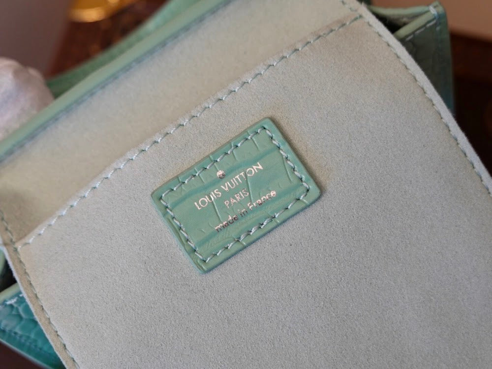 Anum Bags ln Luxury Bag --60267