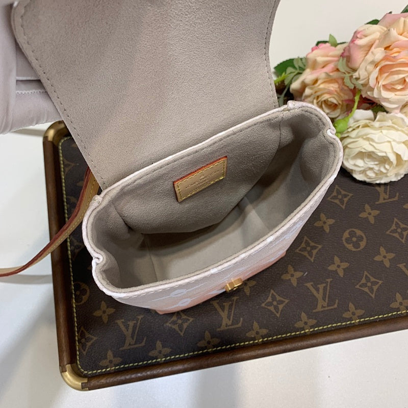 Anum Bags ln Luxury Bag --59859