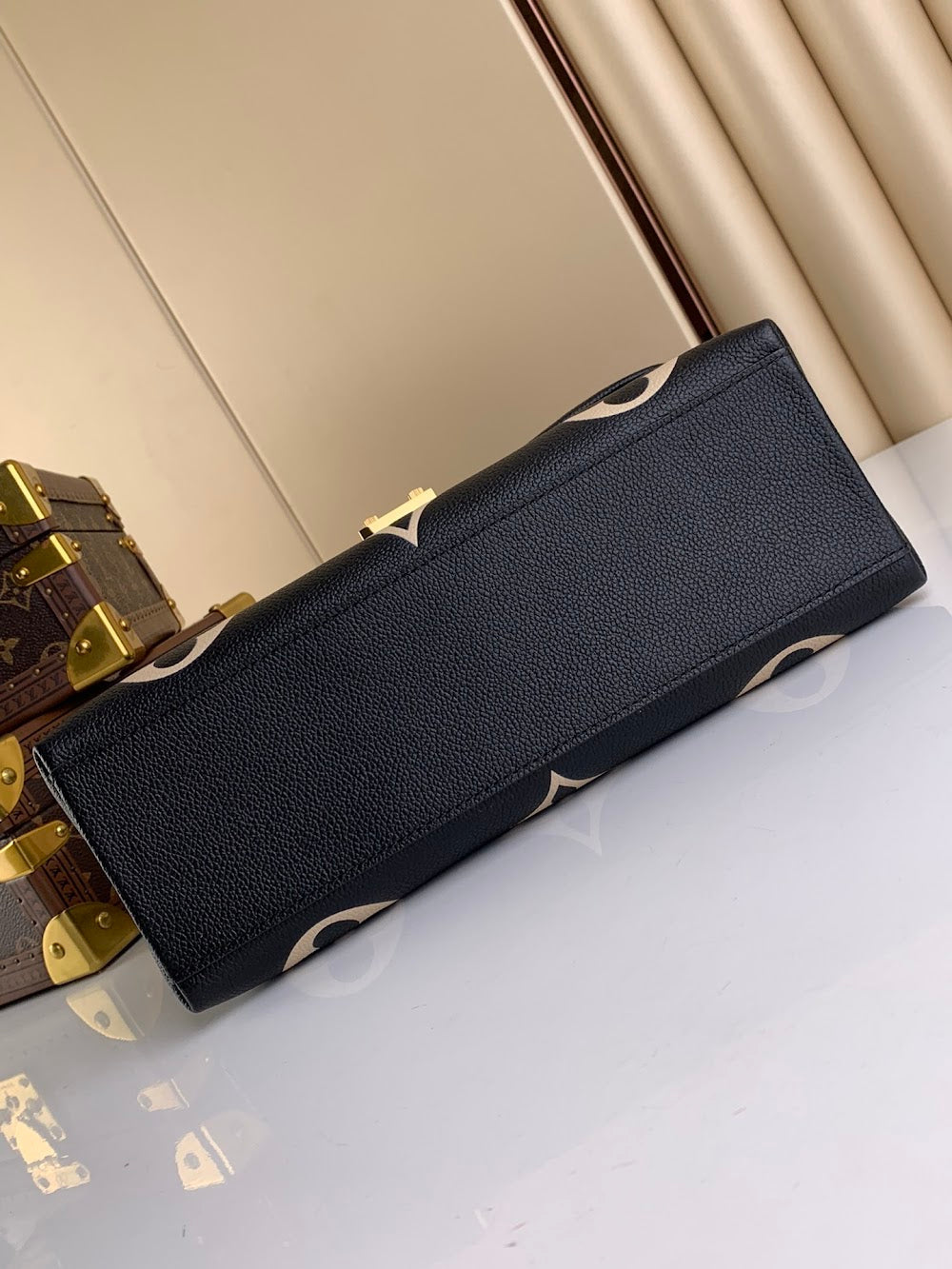 Anum Bags ln Luxury Bag --61007