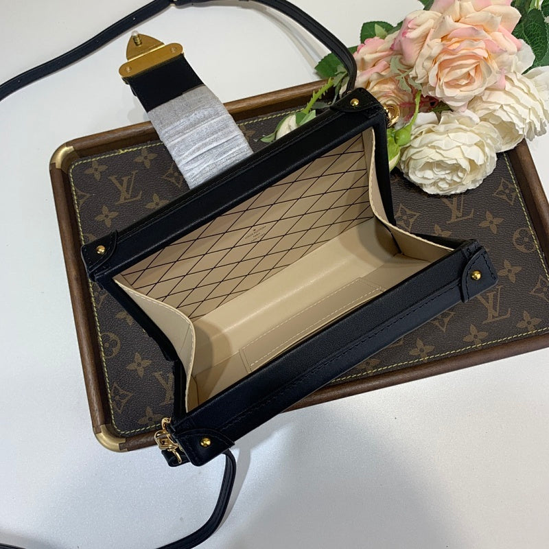 Anum Bags ln Luxury Bag --57915