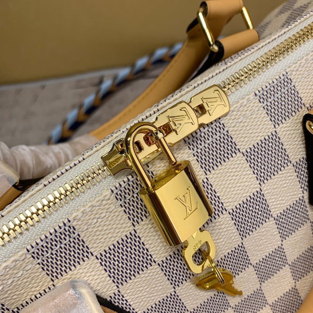 Anum Bags ln Luxury Bag --56972