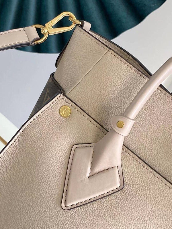 Anum Bags ln Luxury Bag --60496
