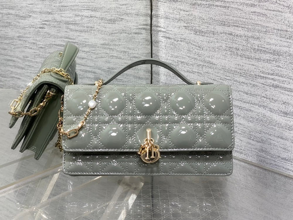 new-luxury-designer-bags-nm16476