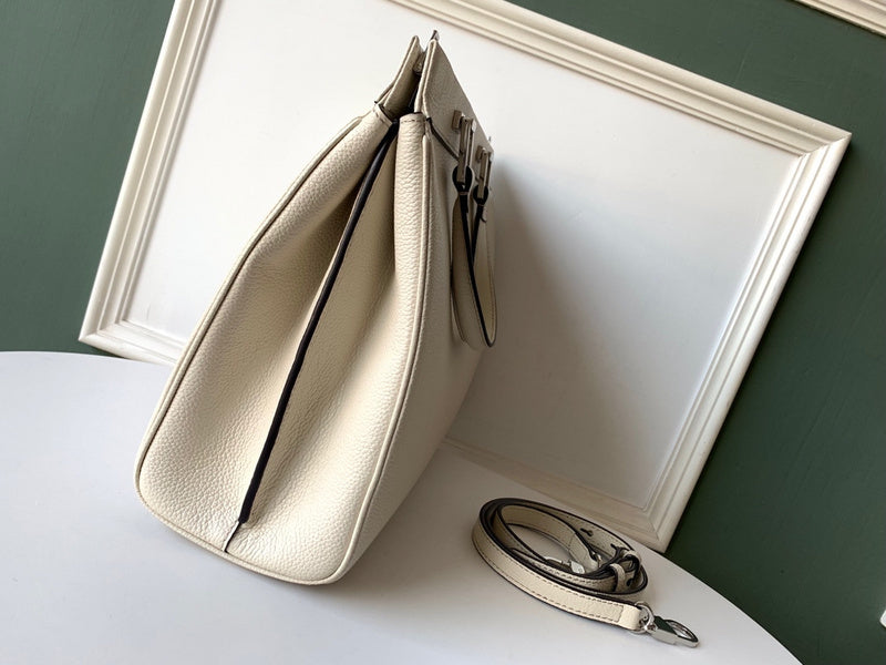 new-luxury-designer-bags-nm18536