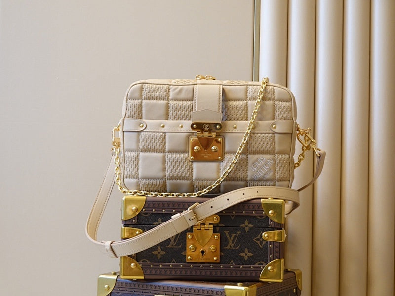 Anum Bags ln Luxury Bag --60252