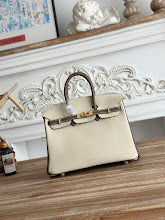 new-luxury-designer-bags-nm11341