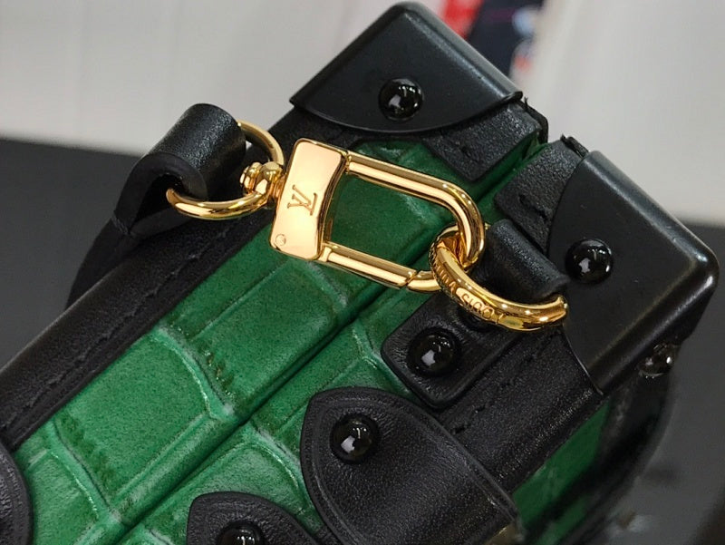 Anum Bags ln Luxury Bag --60024