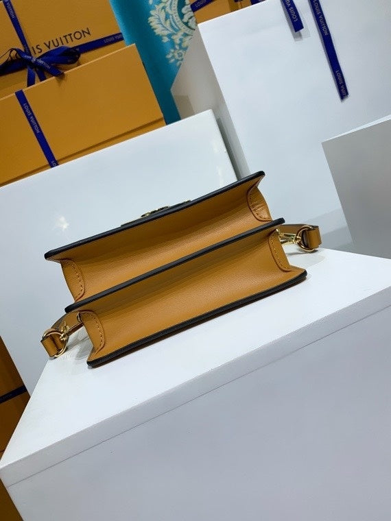 Anum Bags ln Luxury Bag --60704