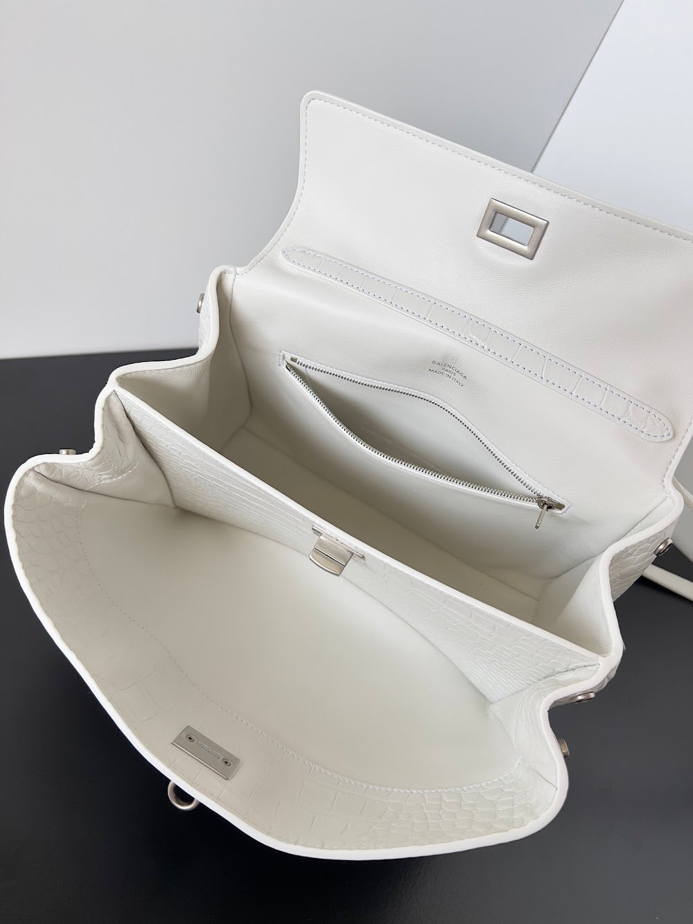 Ezyycart Bags Balenciaga Luxury Bag --111555