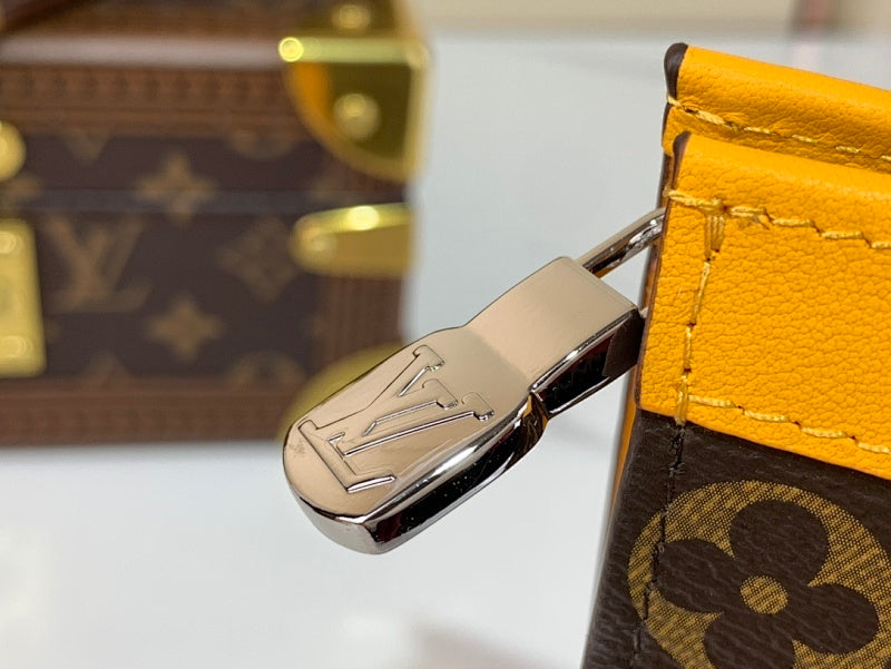 Anum Bags ln Luxury Bag --56357