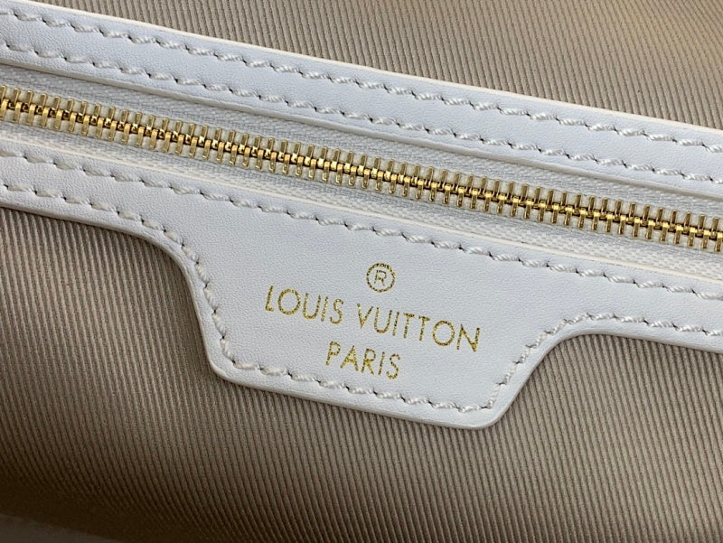 Anum Bags ln Luxury Bag --56030