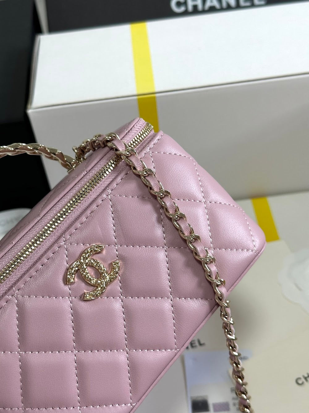 new-luxury-designer-bags-nm9391