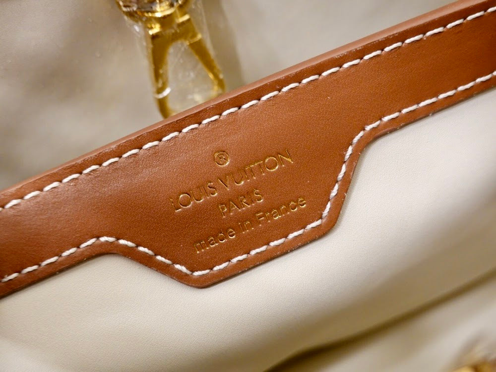 Anum Bags ln Luxury Bag --60261
