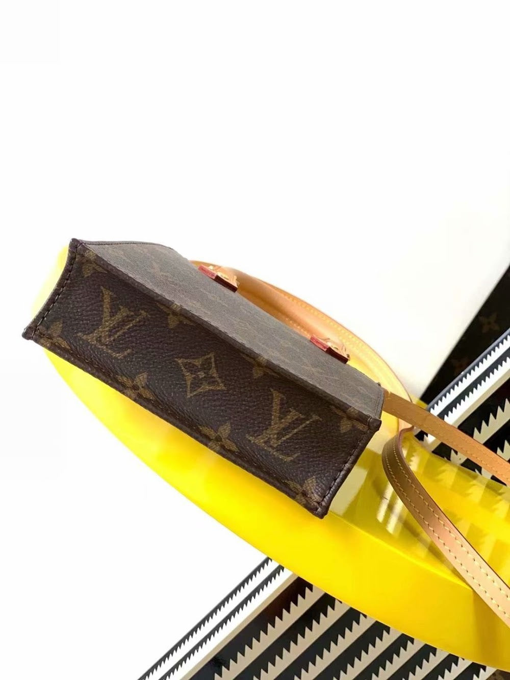 Anum Bags ln Luxury Bag --56069