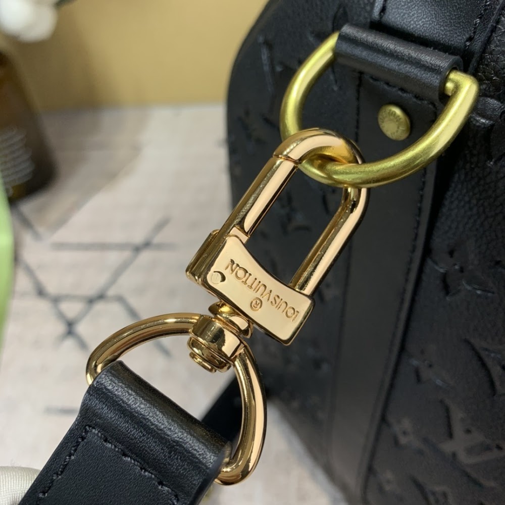 Anum Bags ln Luxury Bag --59614