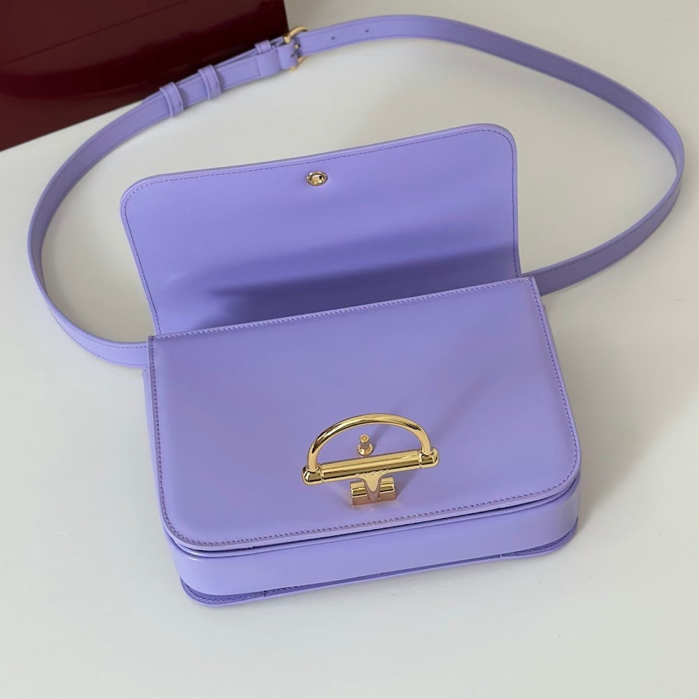 new-luxury-designer-bags-nm18302