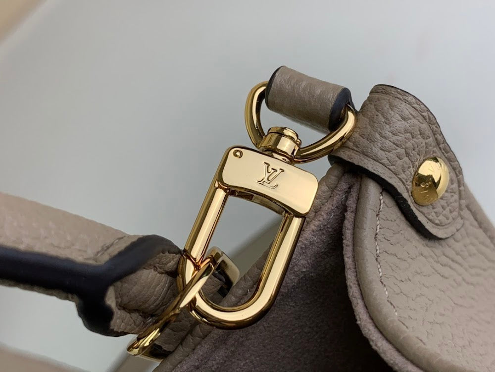 Anum Bags ln Luxury Bag --56904