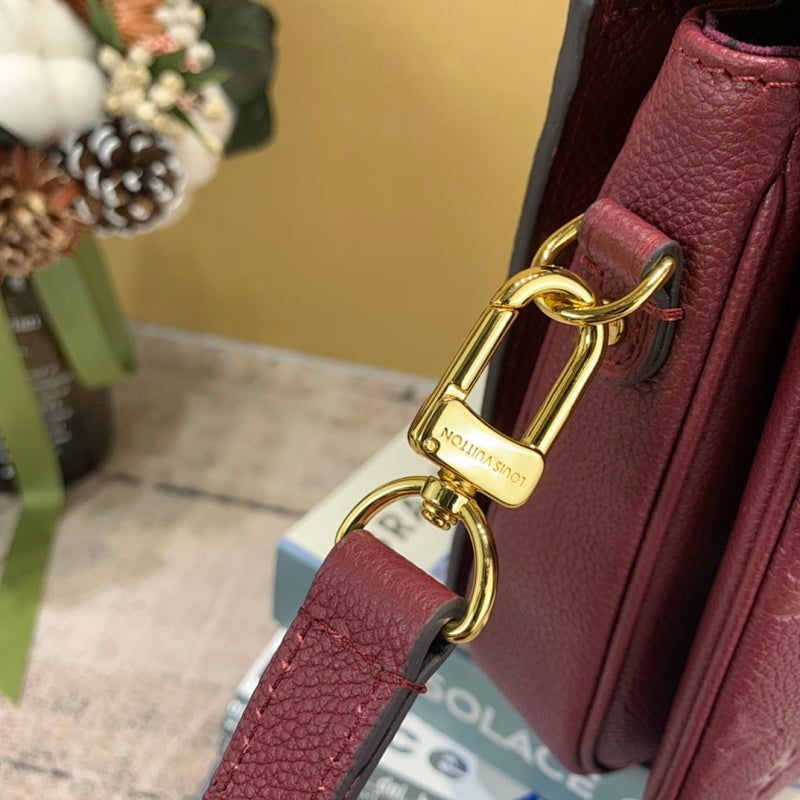 Anum Bags ln Luxury Bag --58823
