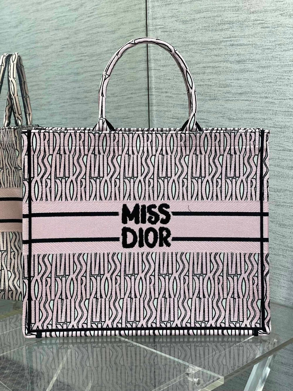new-luxury-designer-bags-nm16083