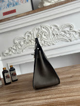 new-luxury-designer-bags-nm11496