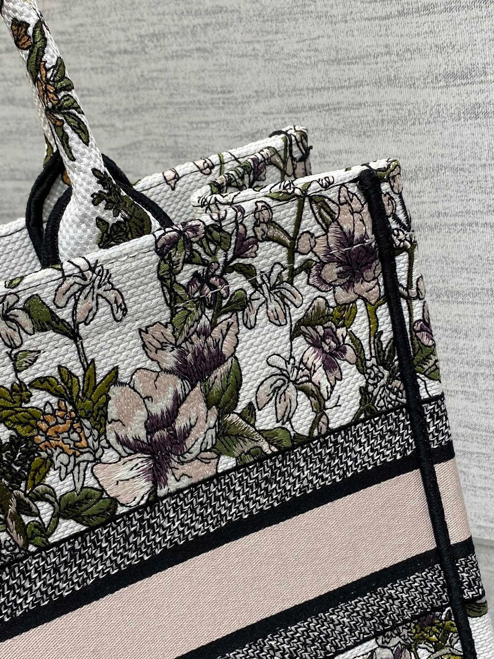 new-designer-premium-bags-nm16455