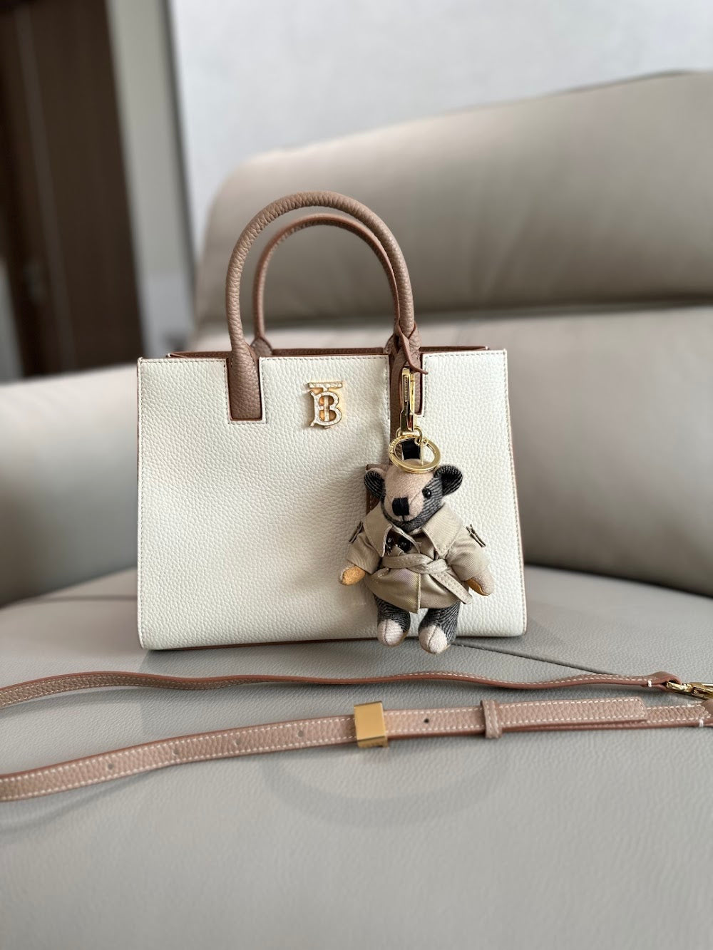 Ezyycart Bags Burberryn Luxury Bag --91704