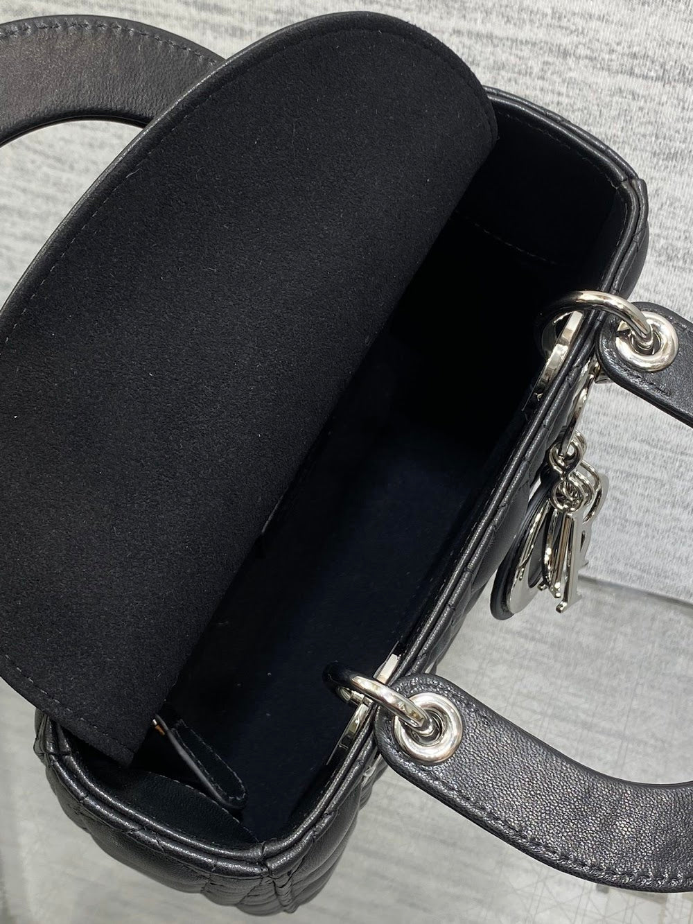new-designer-premium-bags-nm16328