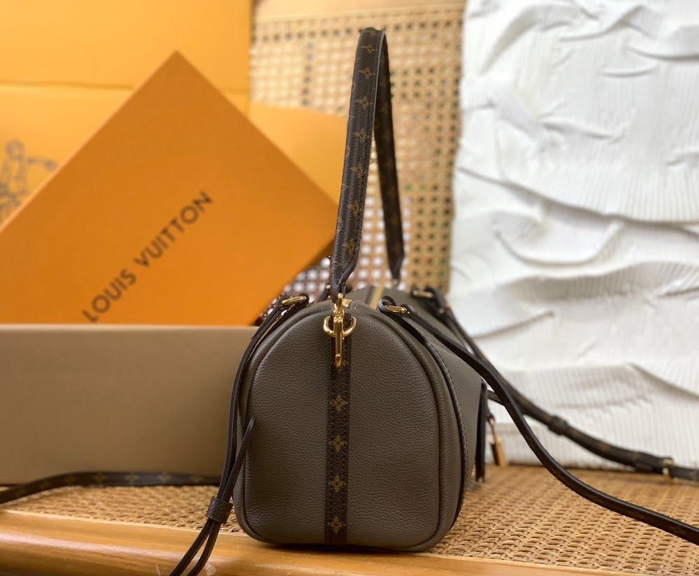 Anum Bags ln Luxury Bag --58972