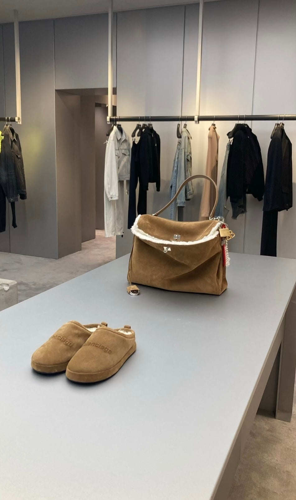 Ezyycart Bags Balenciaga Luxury Bag --110653