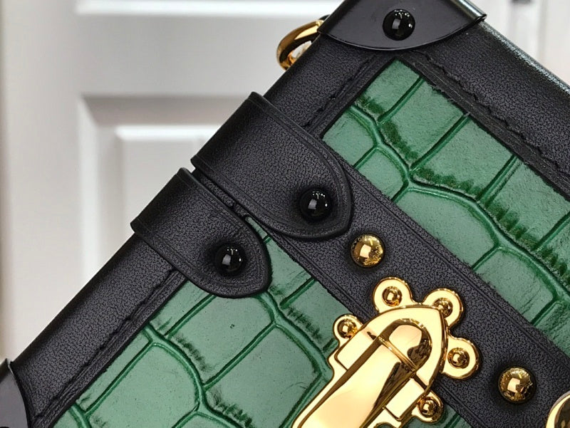 Anum Bags ln Luxury Bag --60024