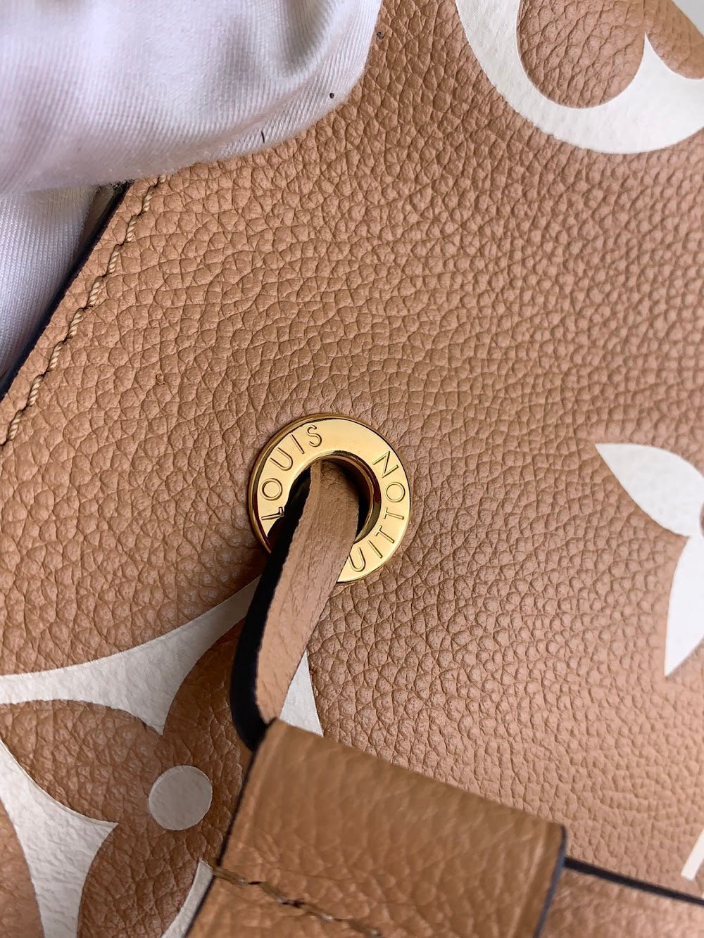 Anum Bags ln Luxury Bag --61119