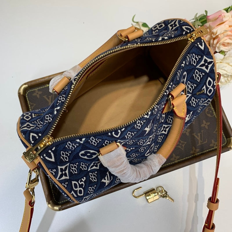 Anum Bags ln Luxury Bag --60001