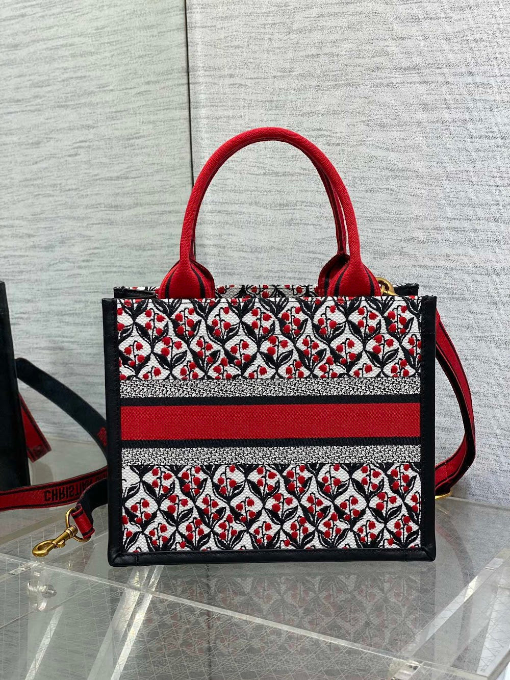 new-luxury-designer-bags-nm16079