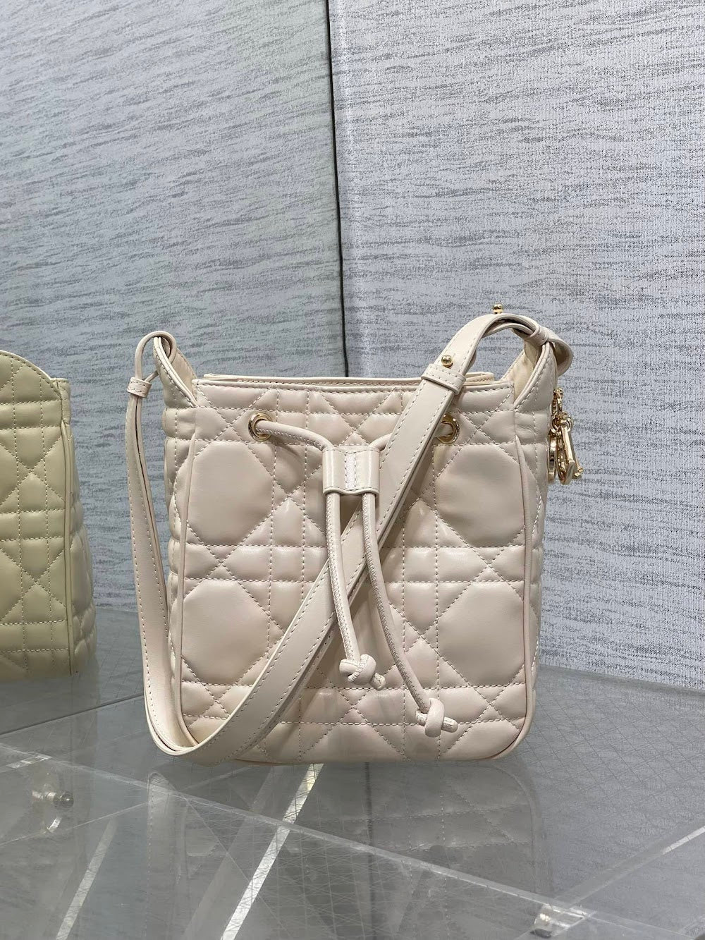 new-designer-premium-bags-nm16655