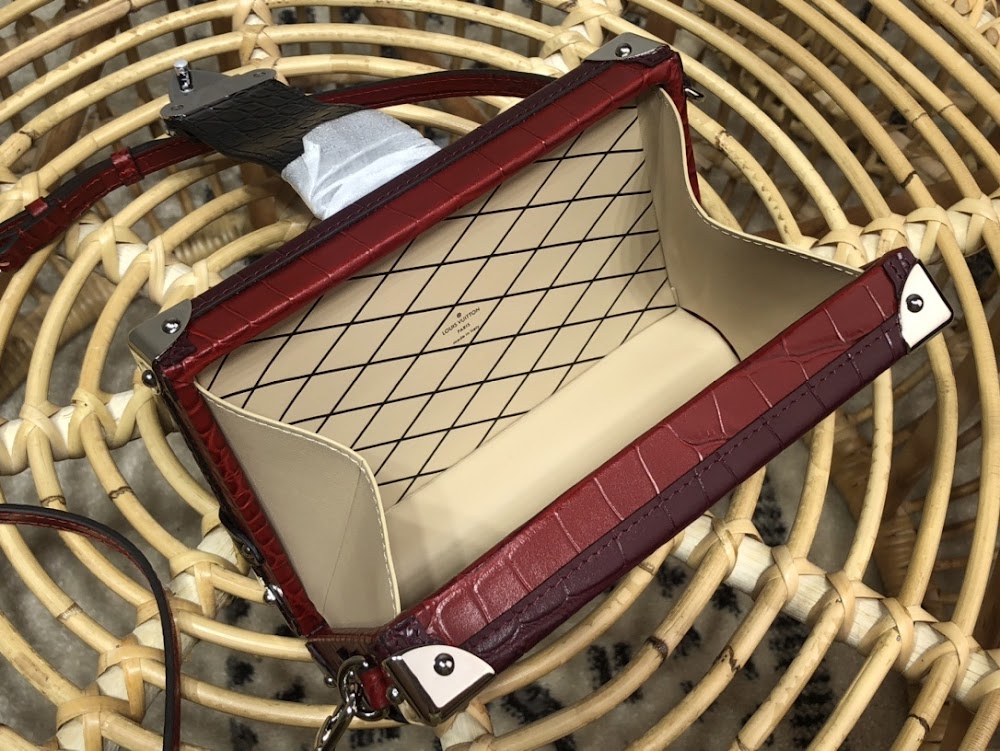Anum Bags ln Luxury Bag --56234