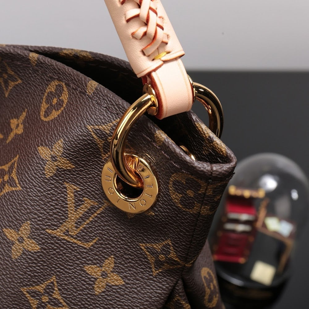 Anum Bags ln Luxury Bag --56106