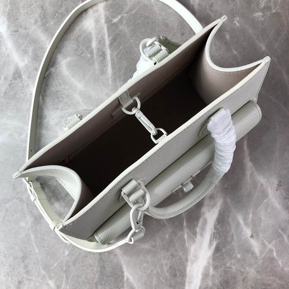 Anum Bags ln Luxury Bag --56980