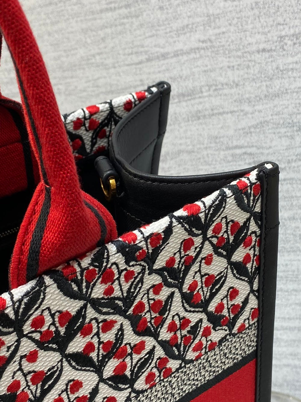 new-luxury-designer-bags-nm16080